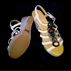 -SALE- NWOB Dolce by Mojo Moxy Corona Jewel Strappy Raffia Wedge Platform Sandal